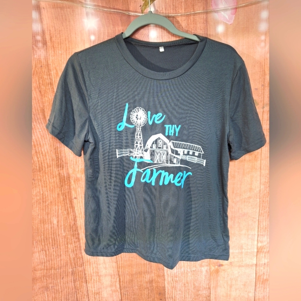 LOVE THY FARMER T-SHIRT SIZE SMALL